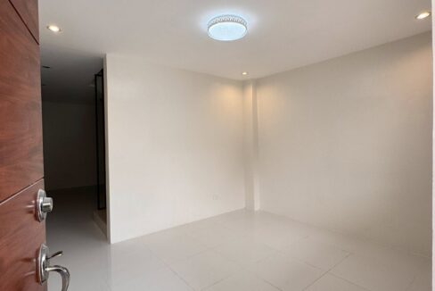 596741958_10241095649786507_6633507565784272867_n