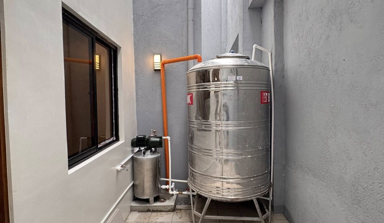 600305950_10241095640186267_6786851550500031340_n