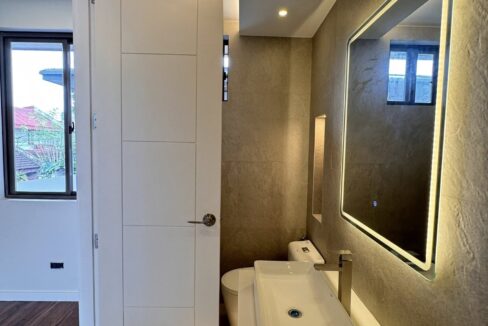 602424755_10241253566854335_6249325908591230138_n