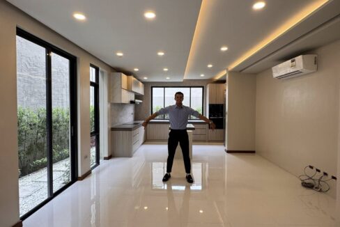 604690471_10241309891462415_8267948473699675713_n