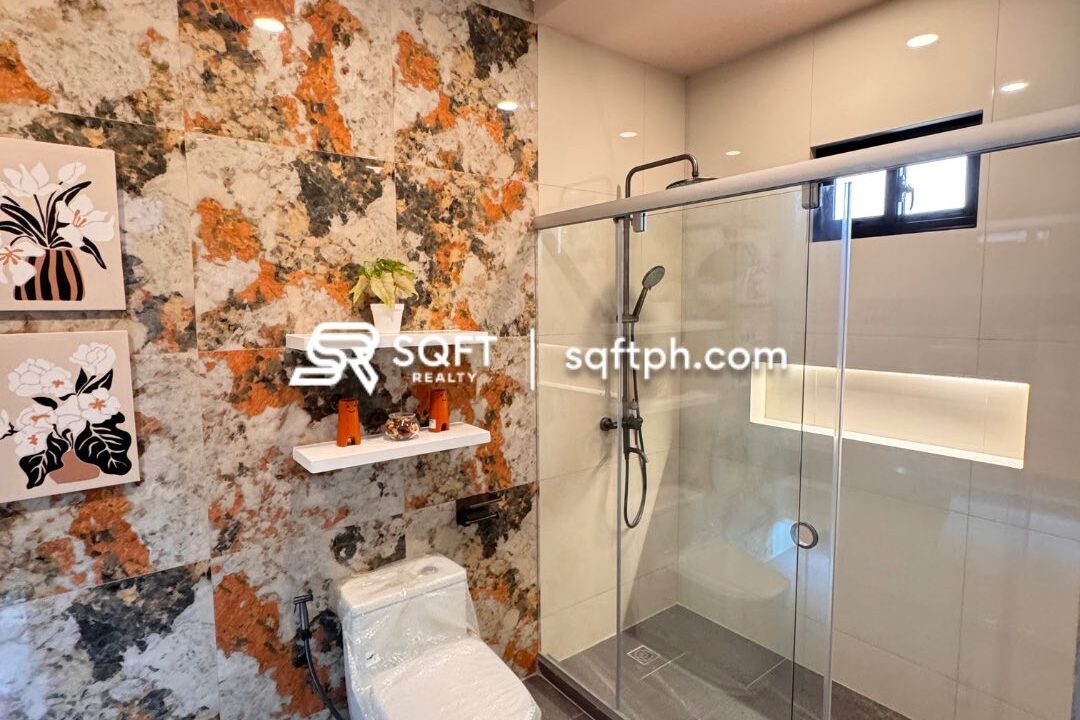 605733440_10241341401890156_2794051332891158643_n