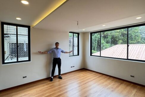 605742874_10241309889542367_4457246509797639144_n