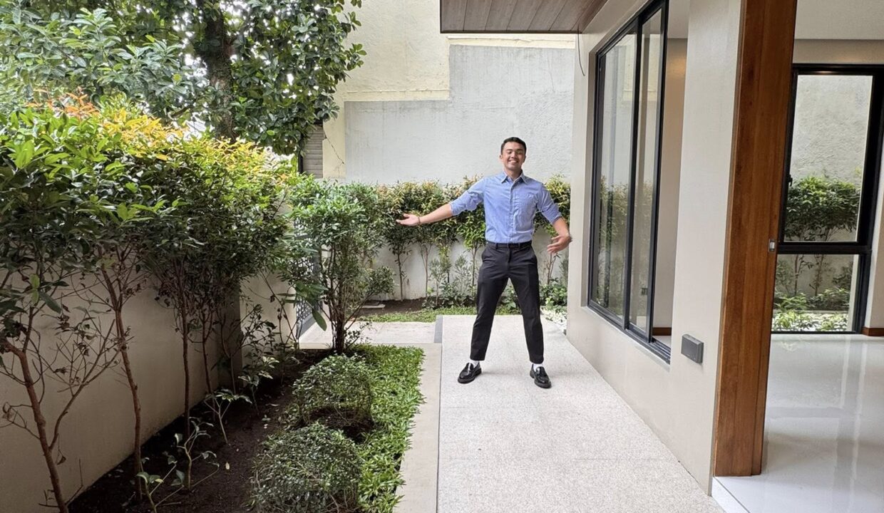 605769855_10241309942663695_6682347020339916563_n