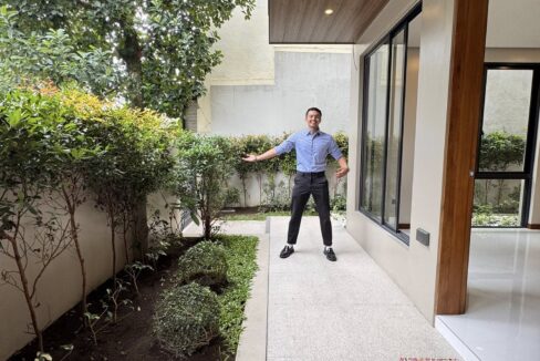 605769855_10241309942663695_6682347020339916563_n