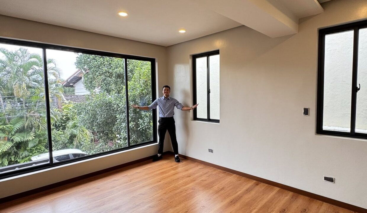 605797679_10241309892302436_6779354283060749107_n