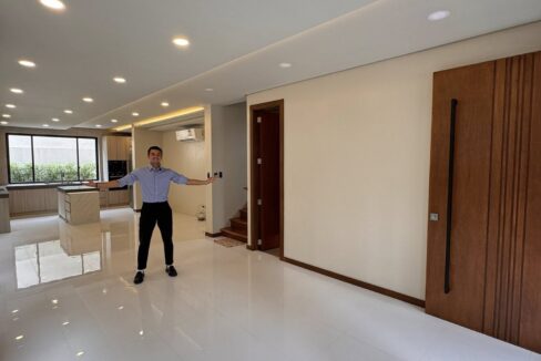 605850252_10241309943183708_3188780678375821460_n