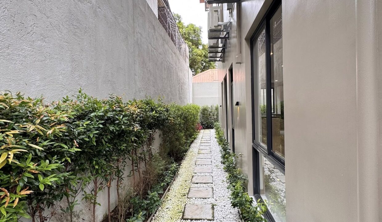 605912077_10241309911942927_1616761302083853790_n