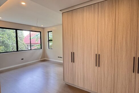 610916914_10241428558789024_6899742916727189291_n