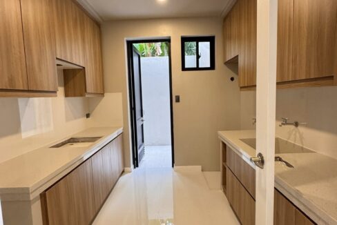 610917889_10241428530388314_6945030231264064461_n