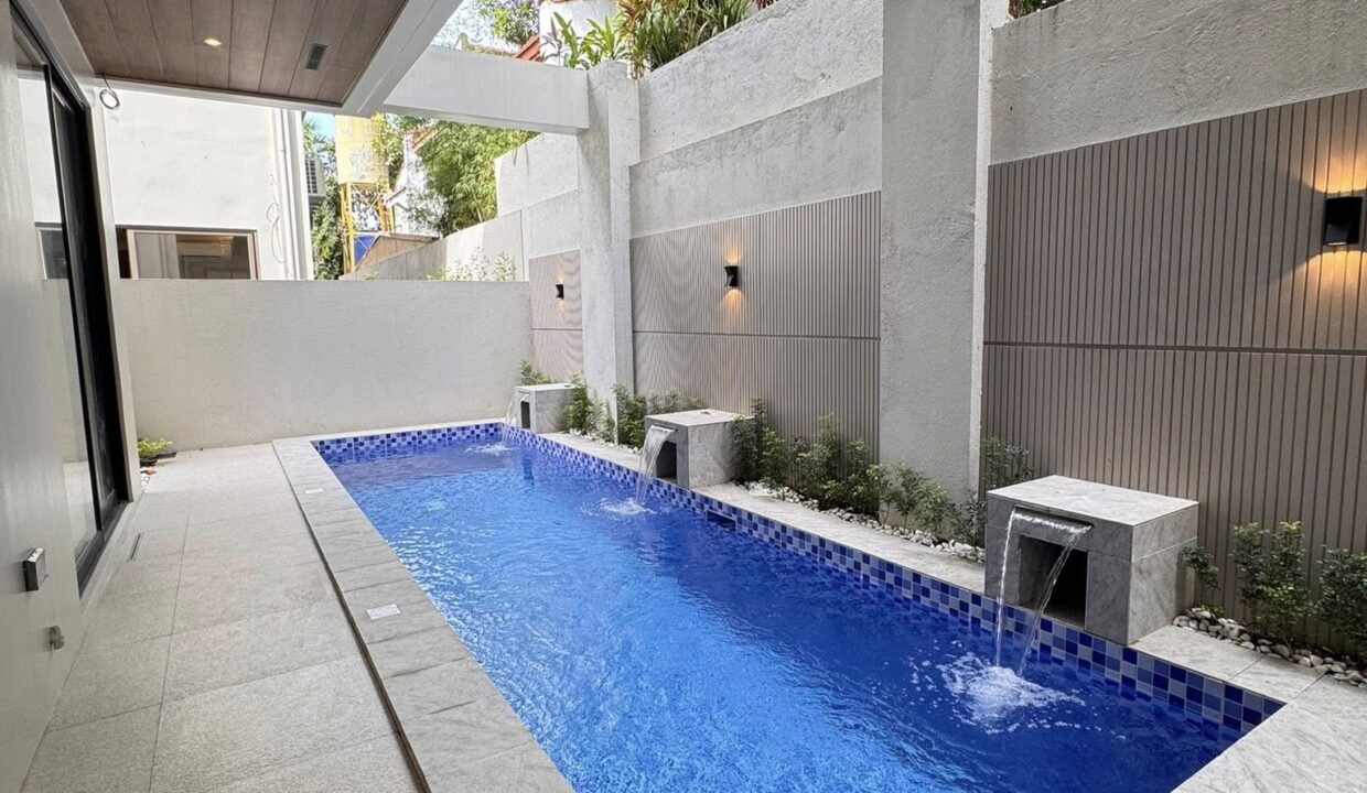 612015510_10241428555908952_8192535287308599452_n