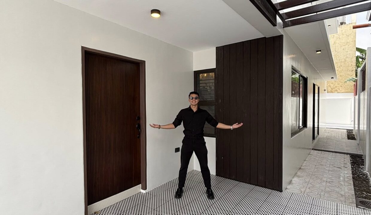 615209215_10241531802090042_4366488931271712377_n