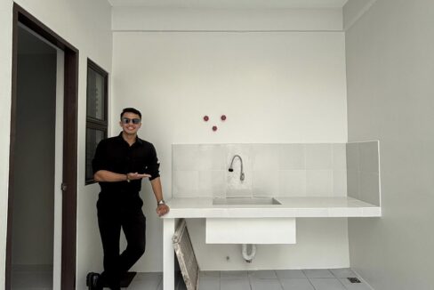 615342735_10241531794129843_6003966393213370696_n