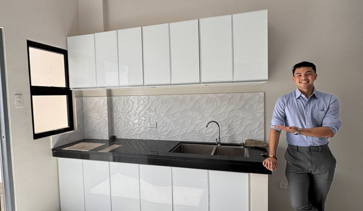 615883554_10241587865051581_4381659018521501542_n