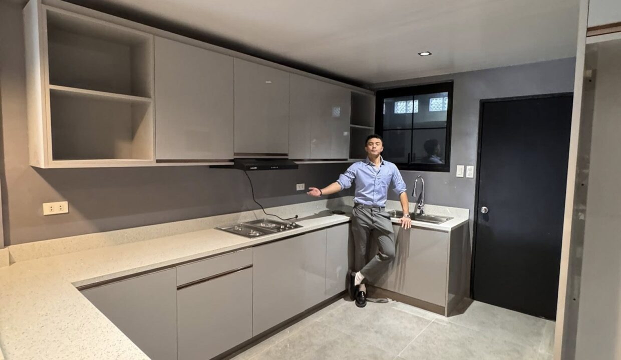 617109317_10241632094037278_2900344530990284520_n