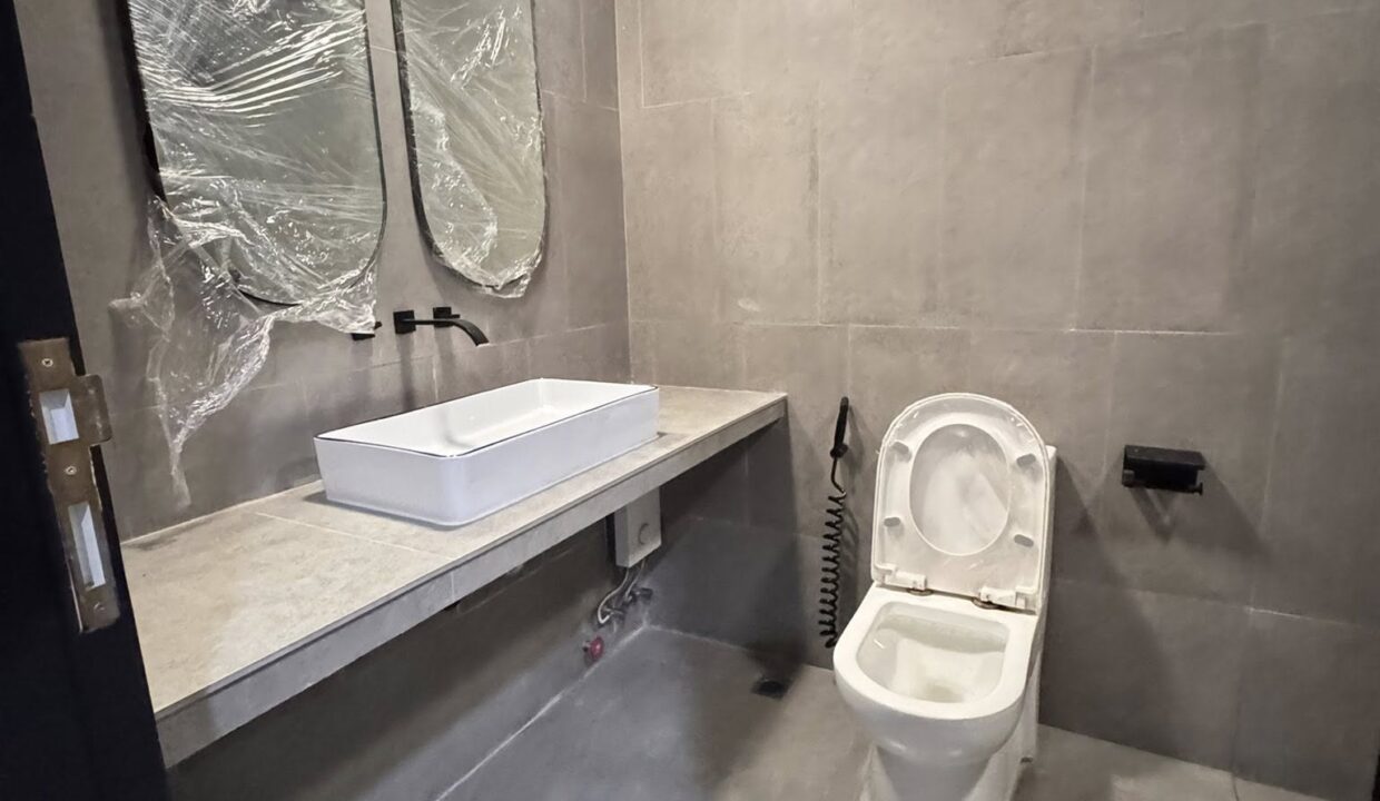 618330677_10241632080636943_2302723805763184176_n