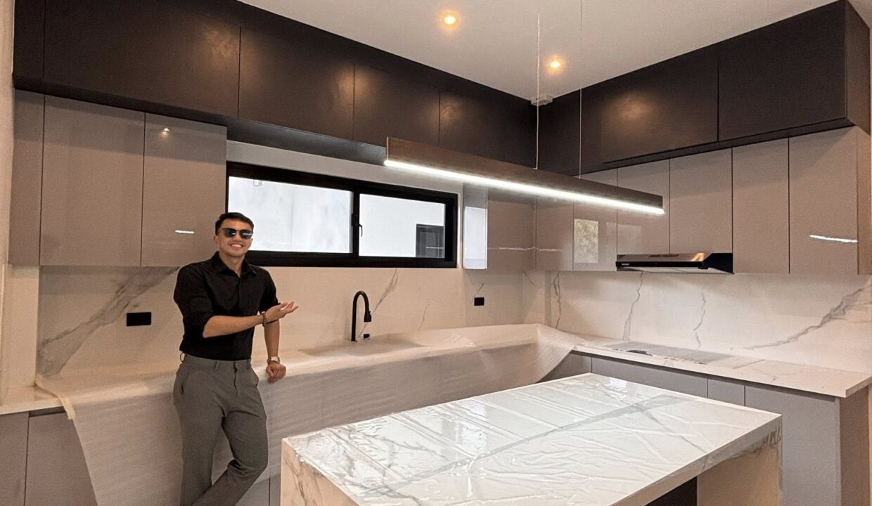 619343520_10241724793954718_1854625784763794069_n