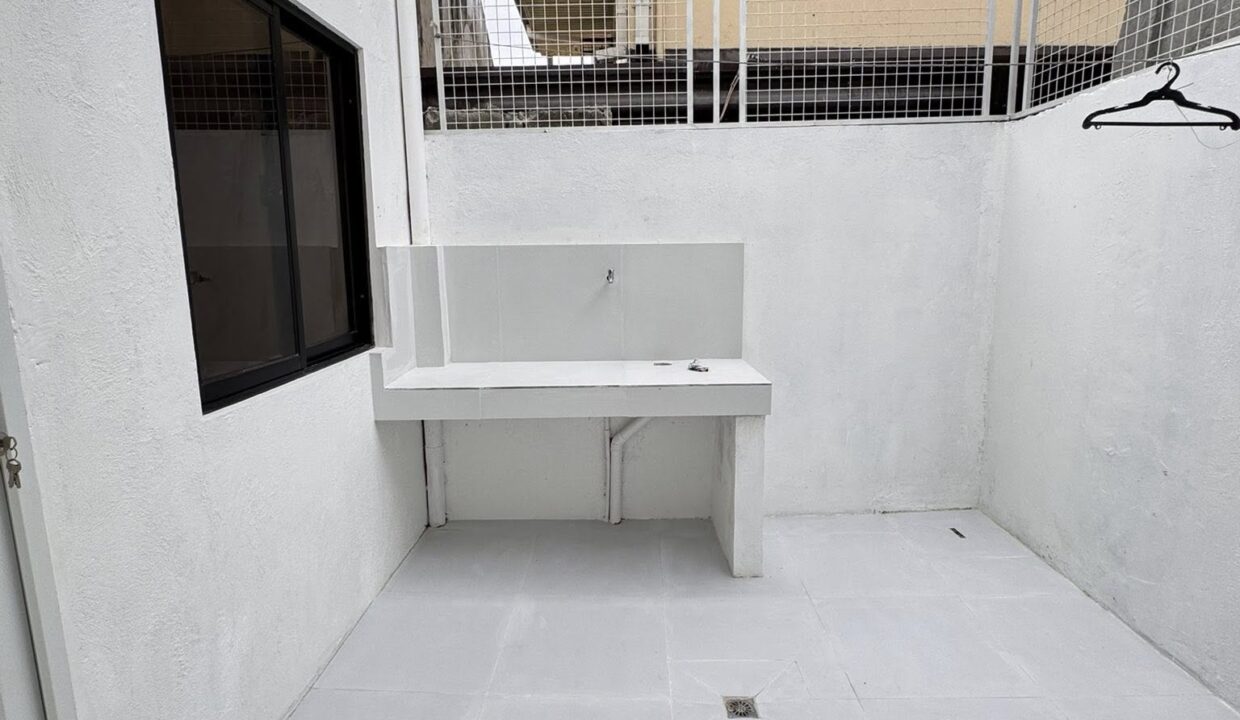 619357933_10241710071906676_3567062342980051646_n