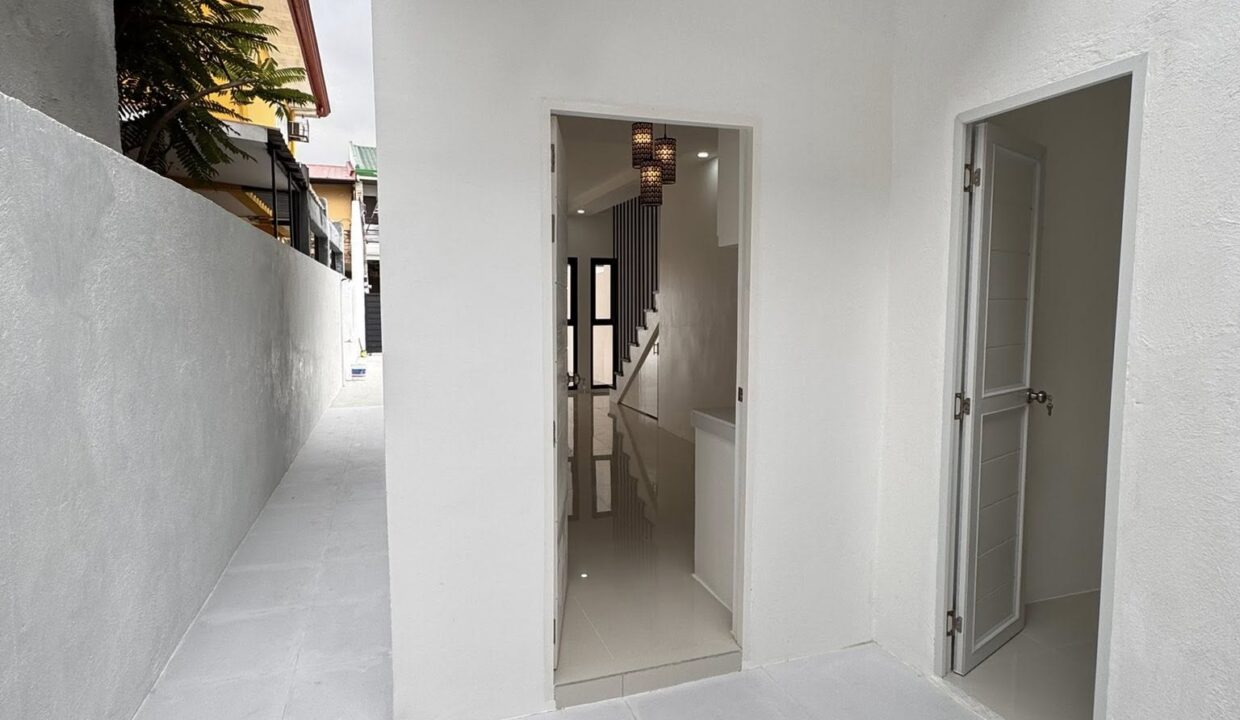 620146812_10241710070706646_3338931295339292848_n