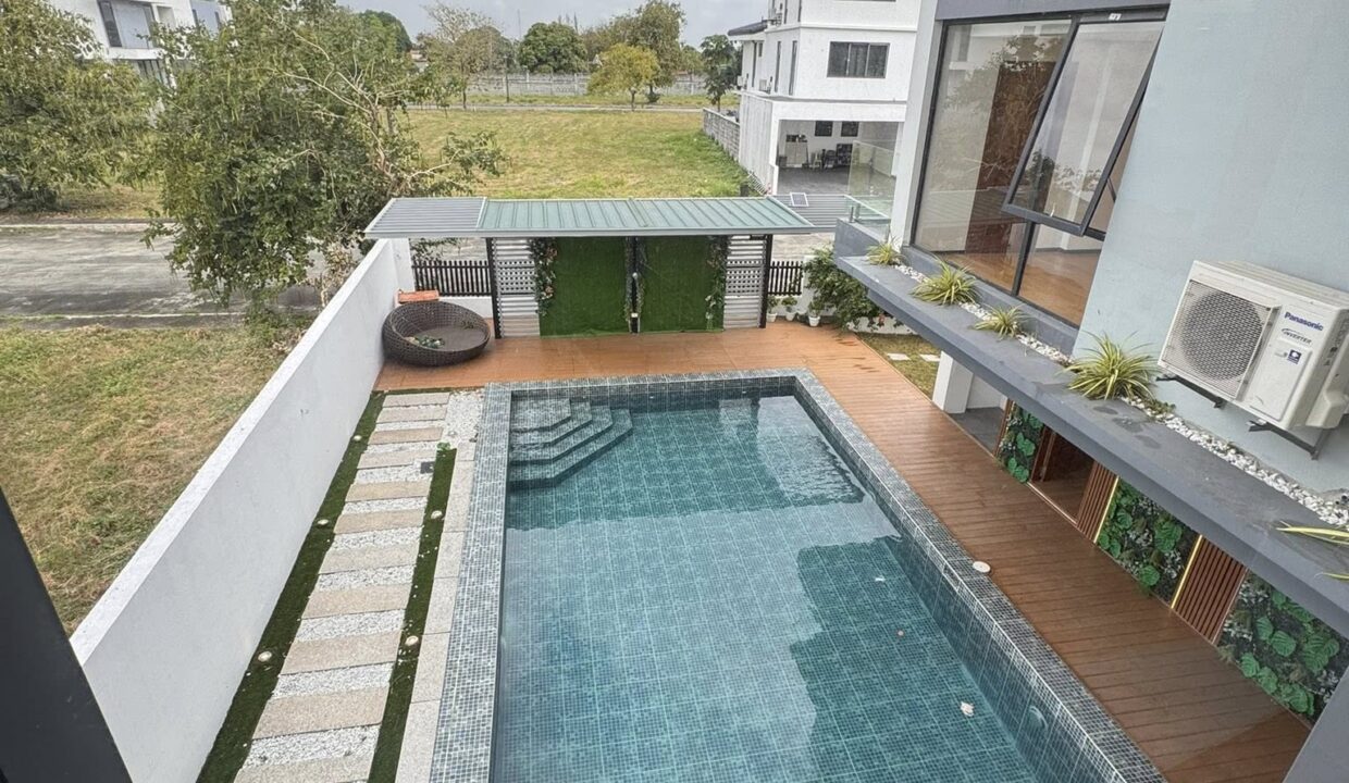 629733862_10241857932203091_7133208547874237460_n