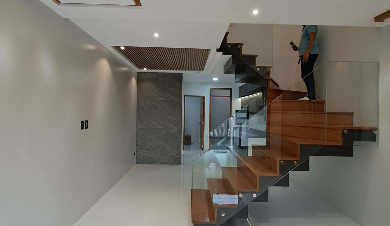 636166395_10242045648415879_6918101819056539925_n