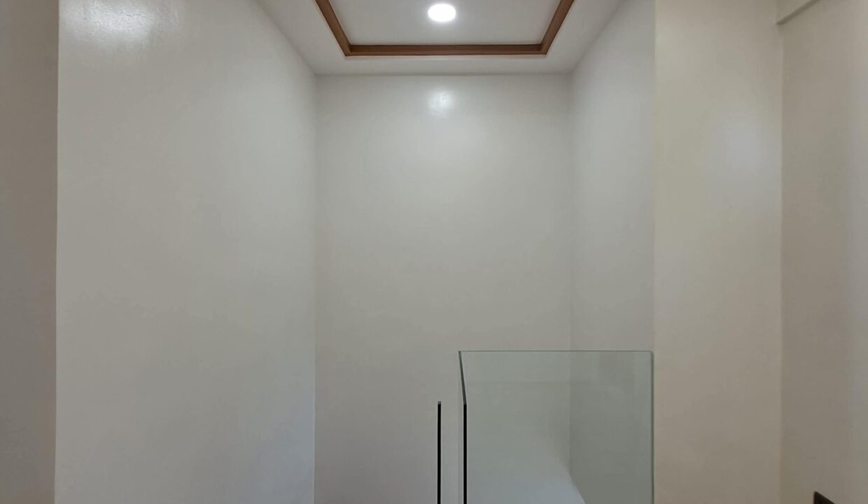 638575884_10242045650695936_1851067610017742216_n