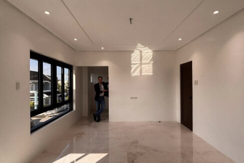 645204472_10242173688216794_7295200386884068255_n