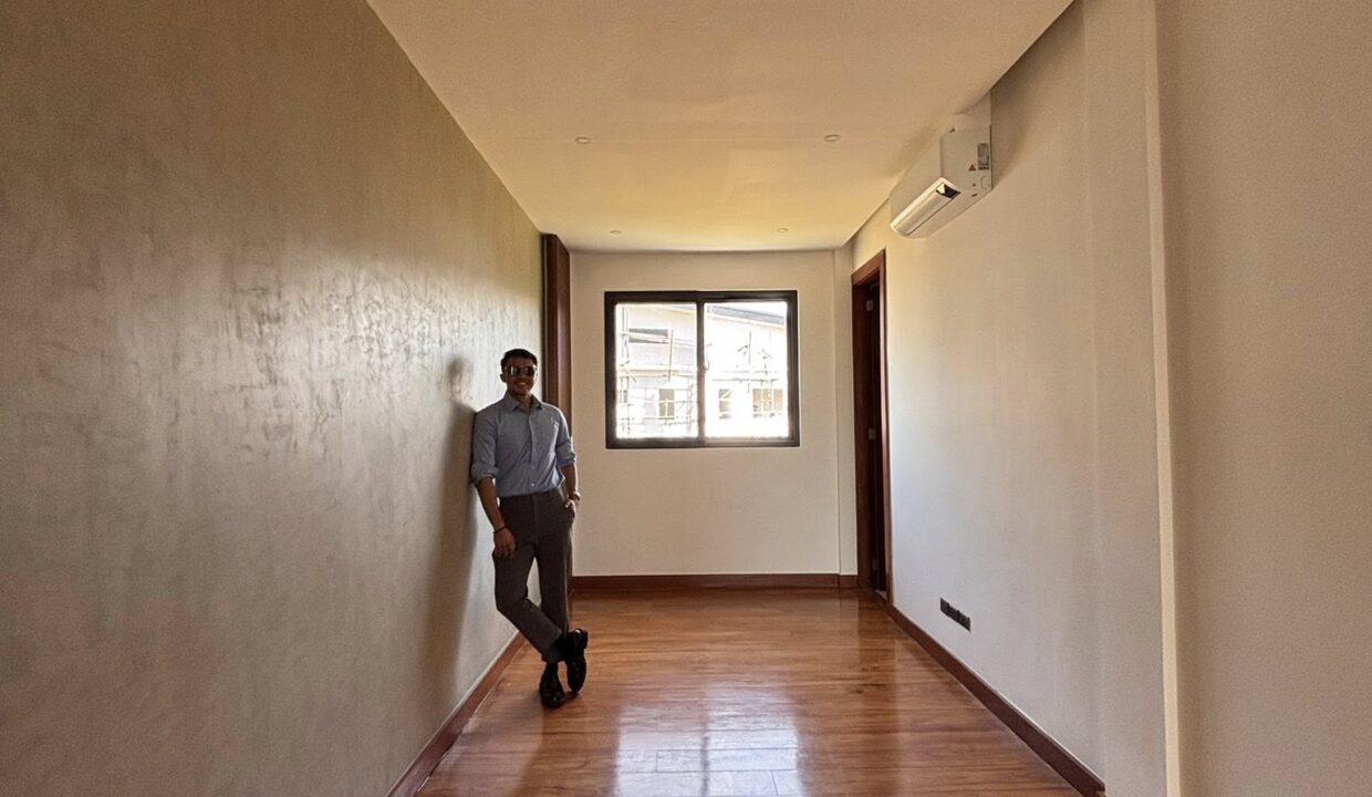 645117101_10242229410769823_6002736014273132550_n