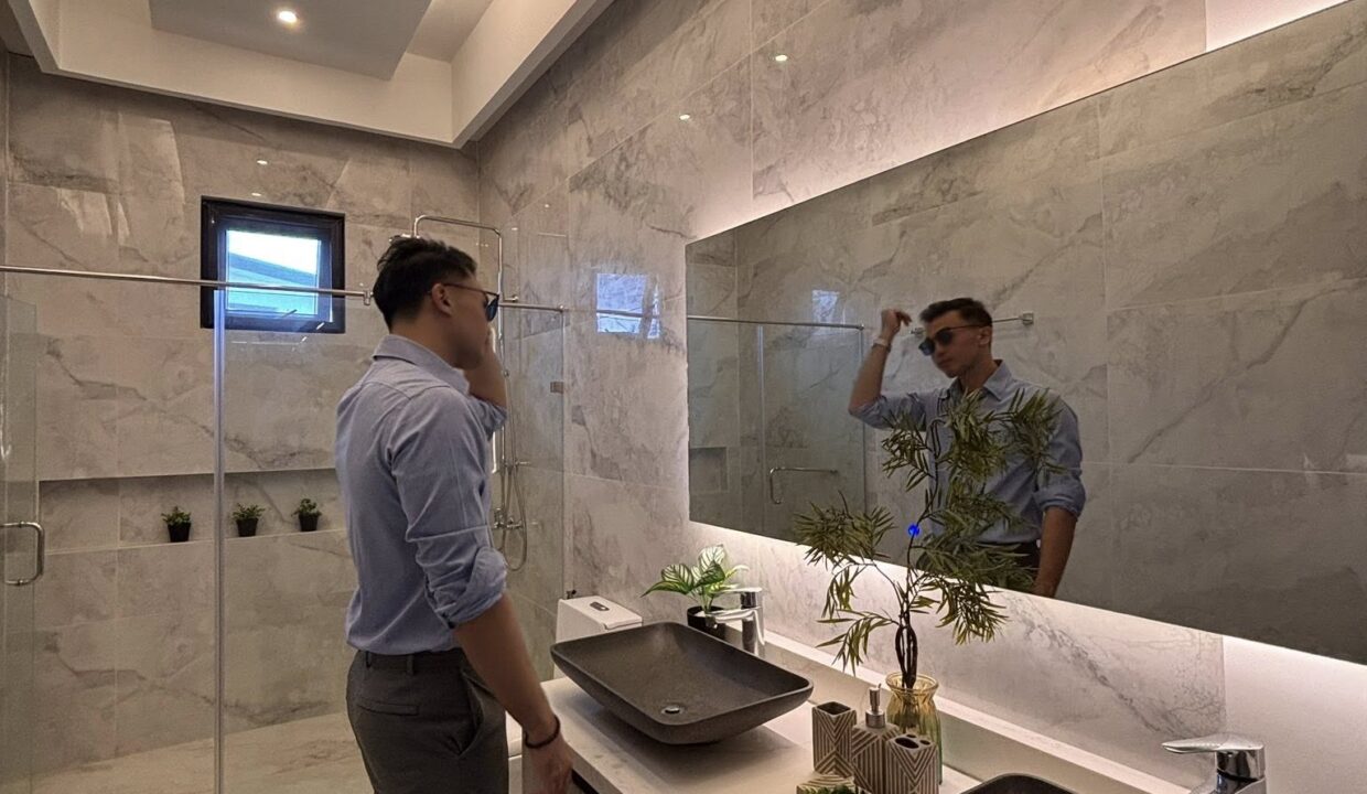 645595946_10242229401089581_8665426293670596362_n