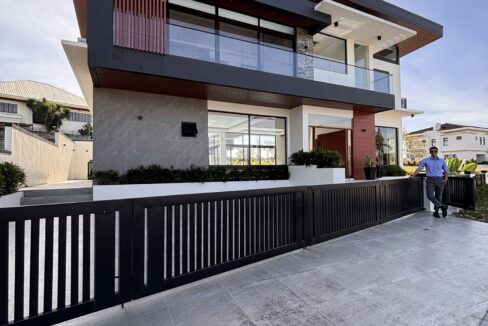 646851825_10242229411329837_9898485628075384_n