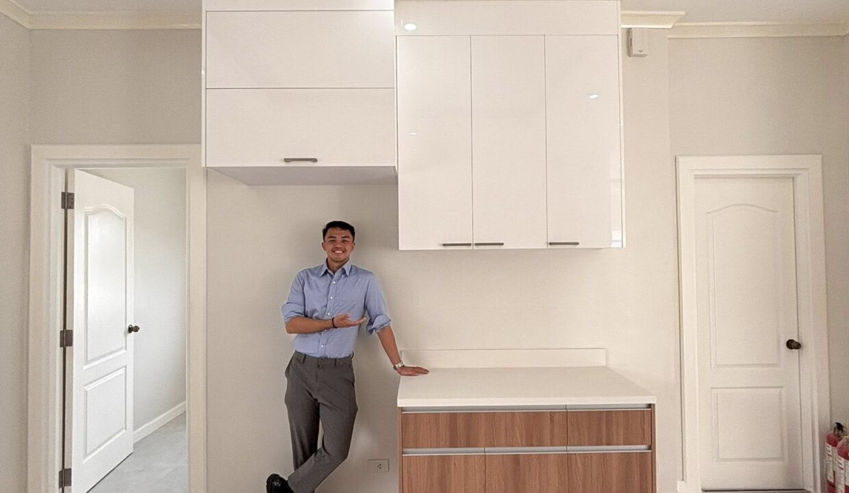 647108223_10242282874426381_7048509337016219641_n