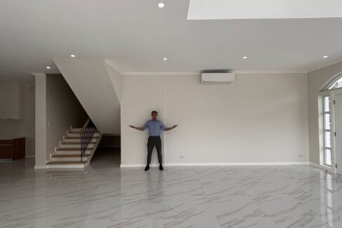 647992791_10242282879746514_8170142553738686475_n