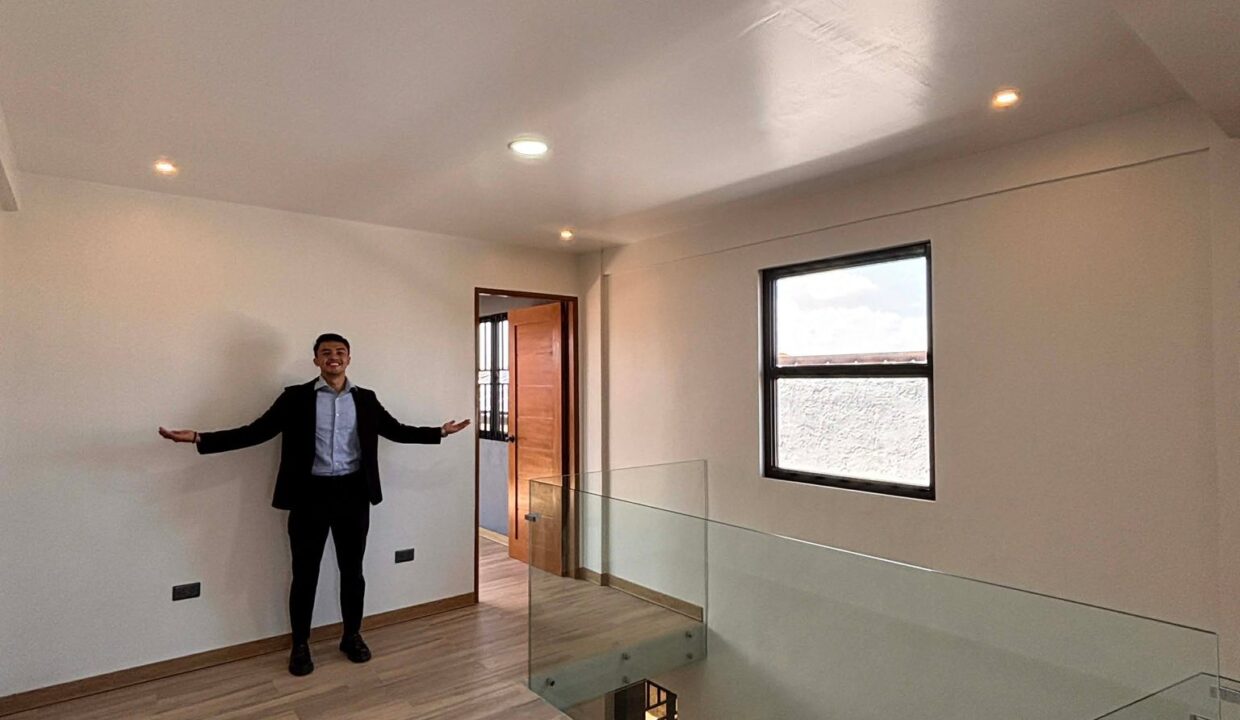 649570116_10242454831125191_1764906012780344086_n