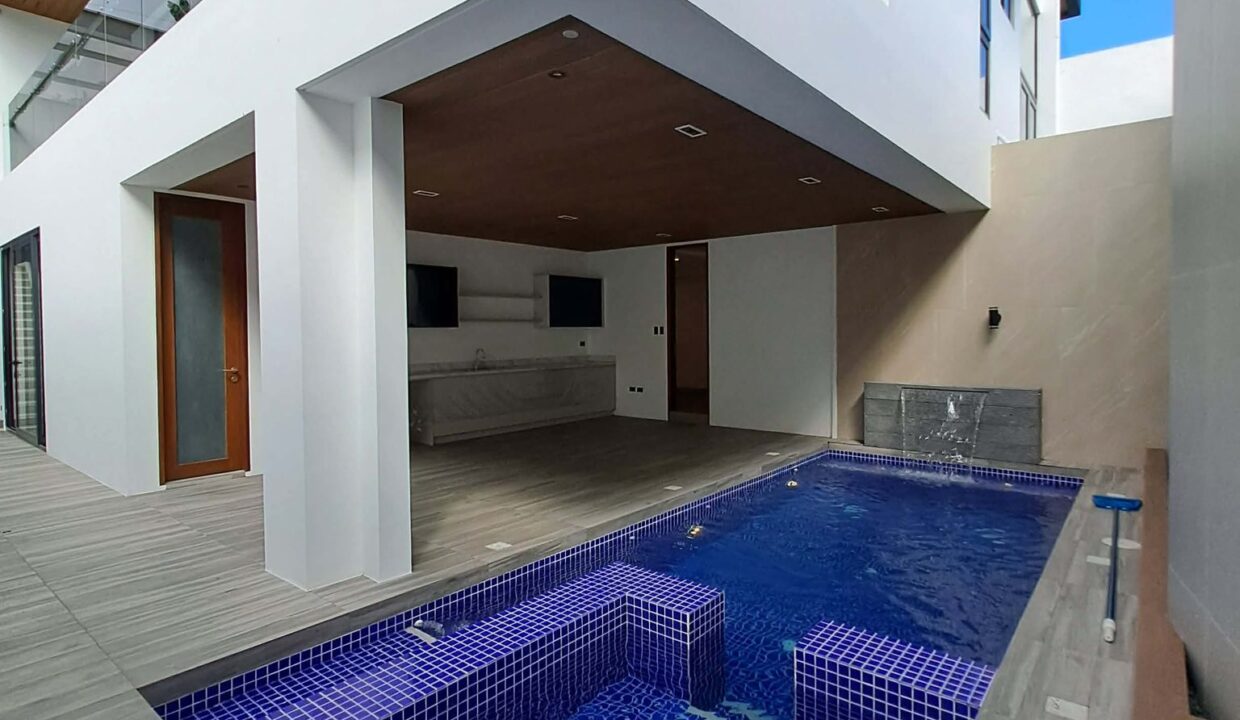 651743759_10242503760788402_3206928620531559025_n