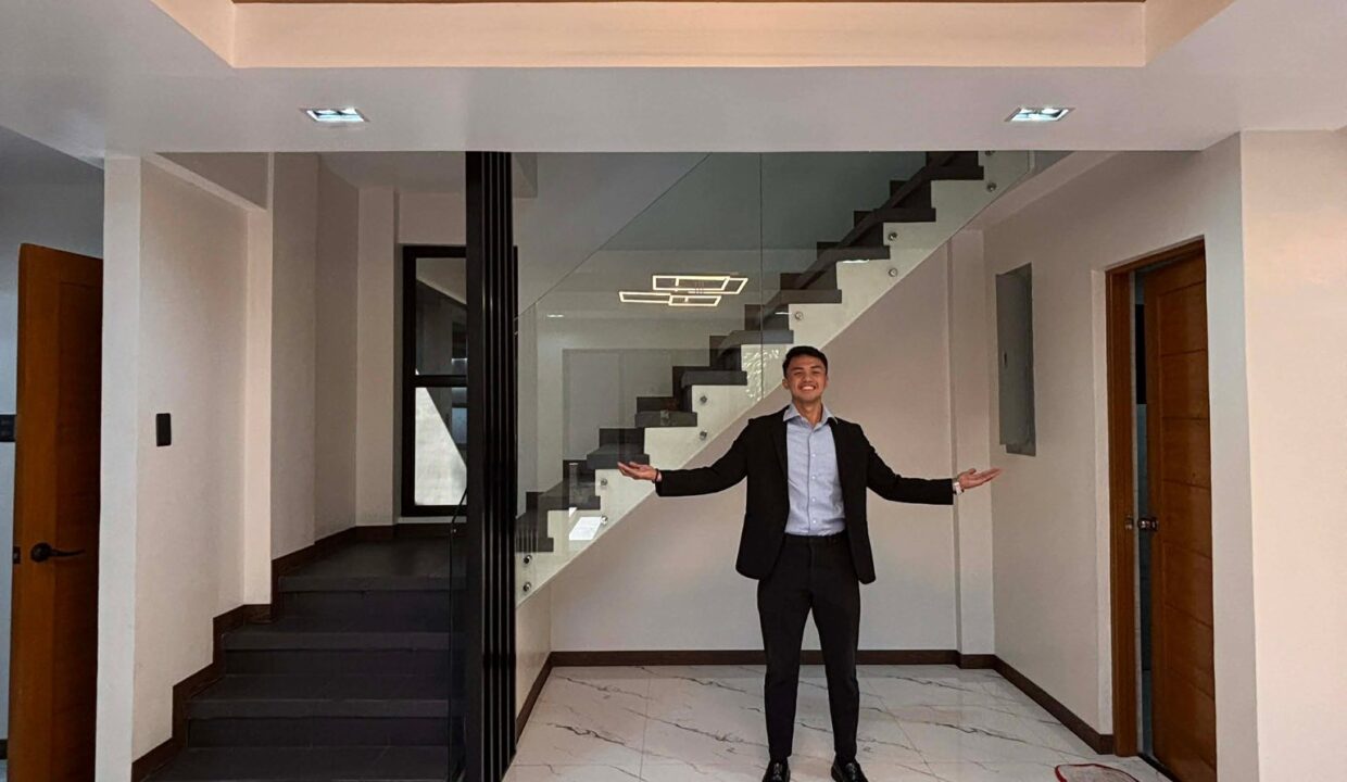 651767116_10242454848405623_695133538940667098_n