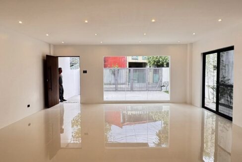 652216516_10242501837940332_6330616452329539415_n