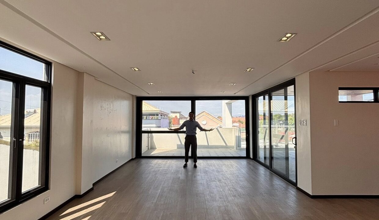 652428192_10242567434580207_426519264640673282_n