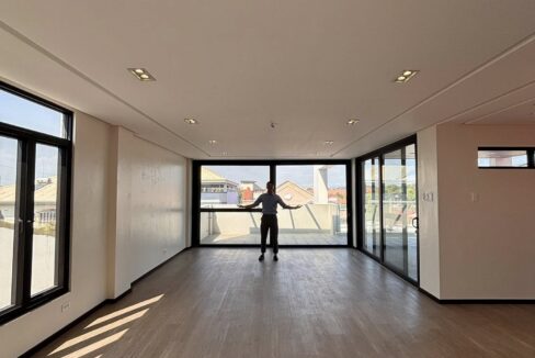 652428192_10242567434580207_426519264640673282_n