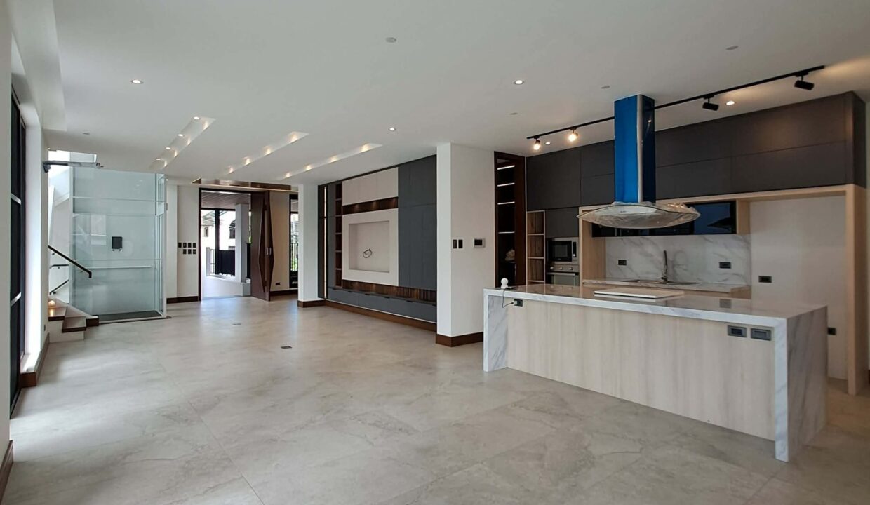 652905878_10242503735347766_5327277520170483325_n