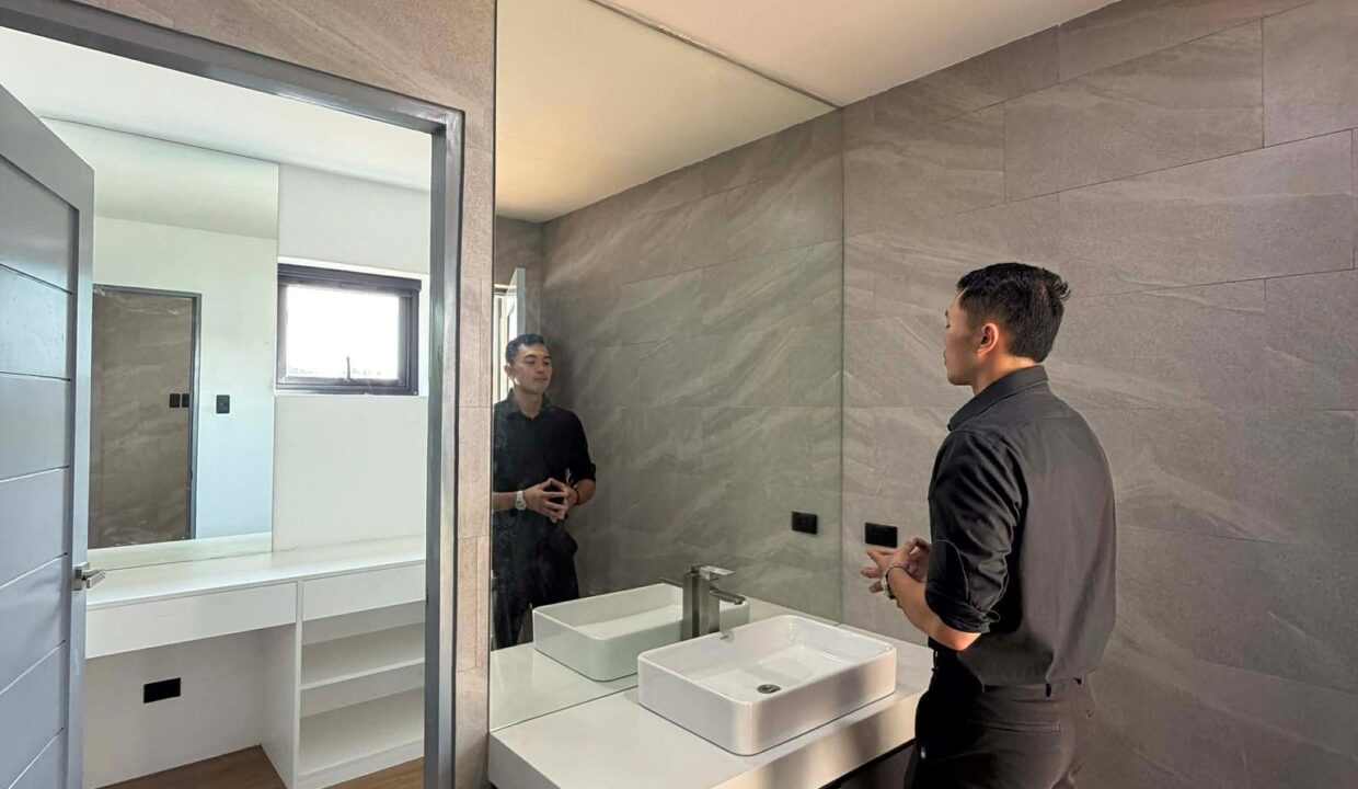 658802027_10242760239280204_2500347725790041693_n