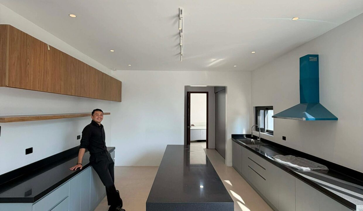 658957237_10242760234200077_8532027052612025338_n