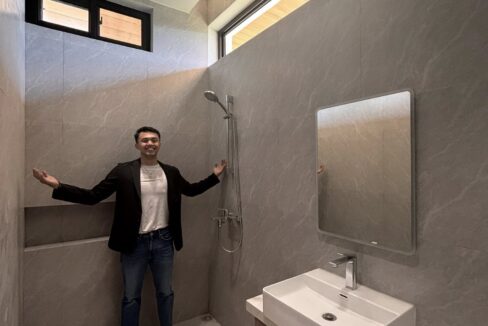 657648603_10242821166403344_8882816419027564845_n