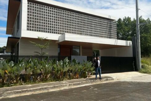 658342772_10242821165643325_2517035136666821098_n