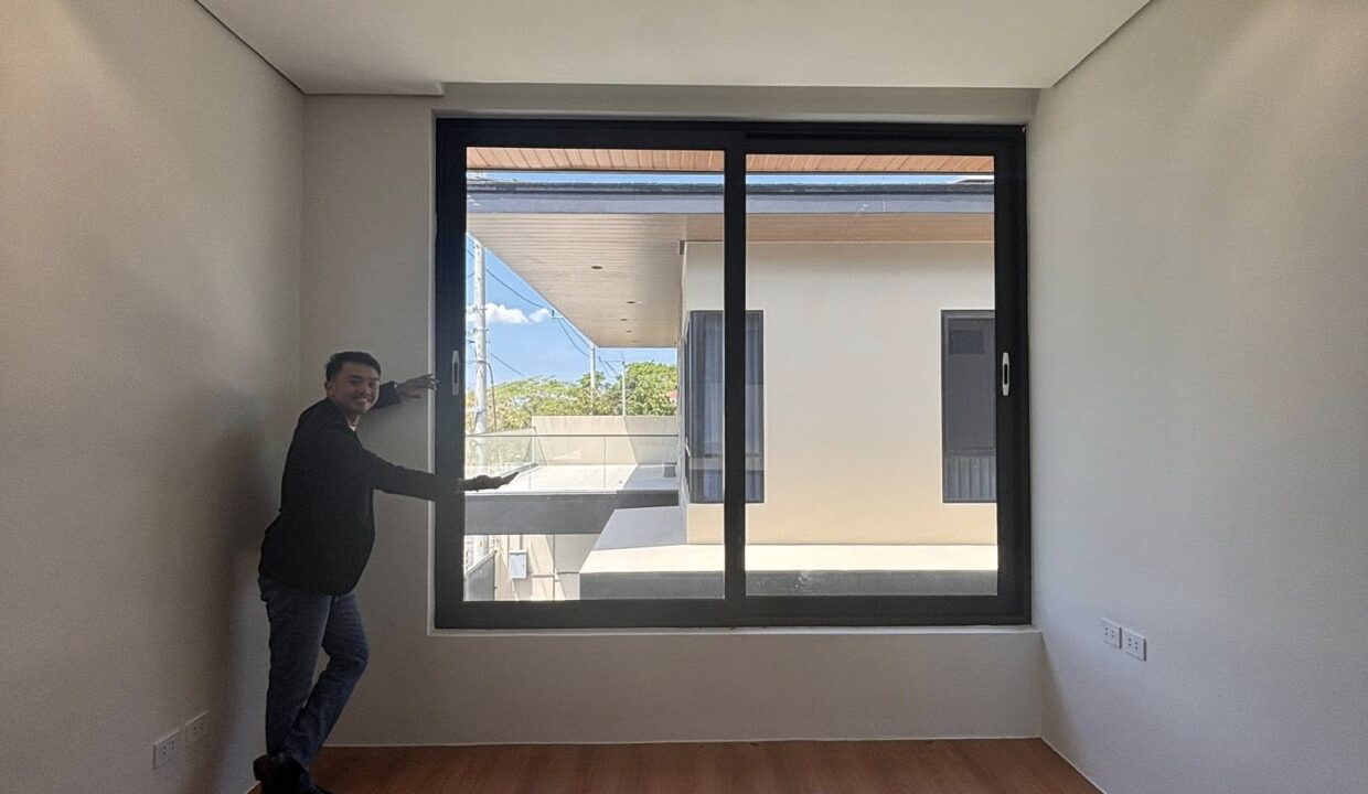 660763742_10242821177203614_6314106011971238927_n