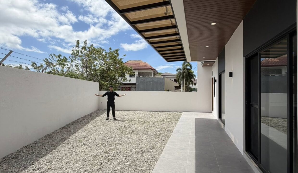 661586073_10242837215524562_645757212866632541_n