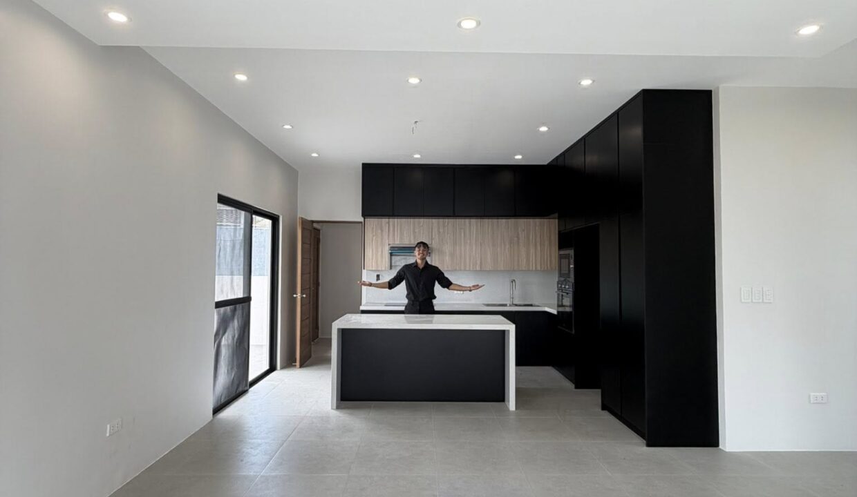 665851241_10242837224164778_6110095289091409859_n