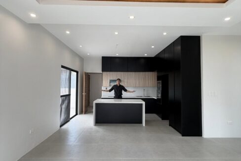 665851241_10242837224164778_6110095289091409859_n