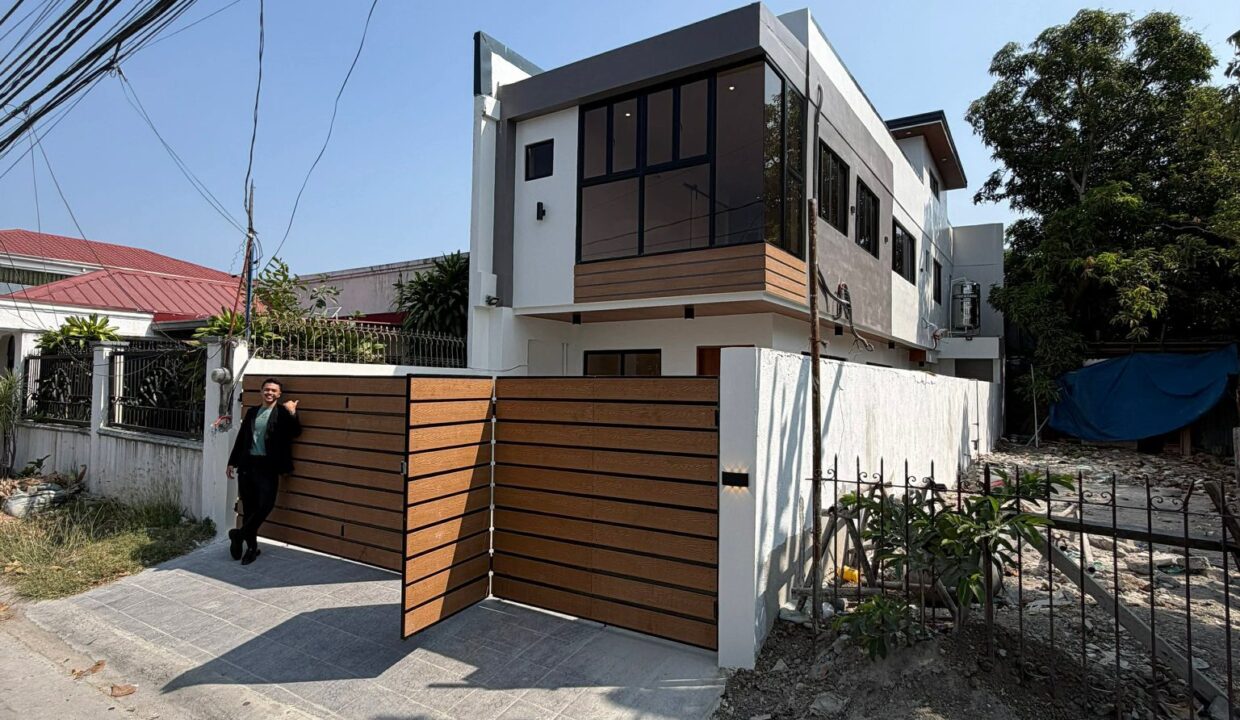 668547821_10242977951002861_1973427689856603322_n