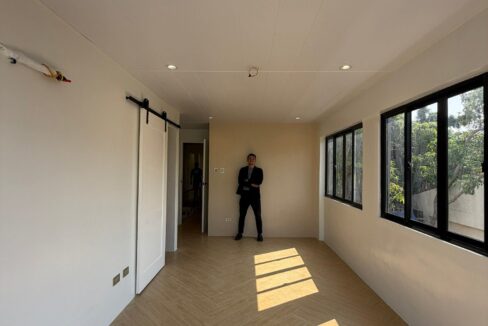 669580756_10242977951722879_6819211047687460857_n