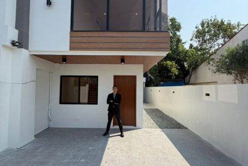 669739092_10242977950002836_7276161814365171970_n